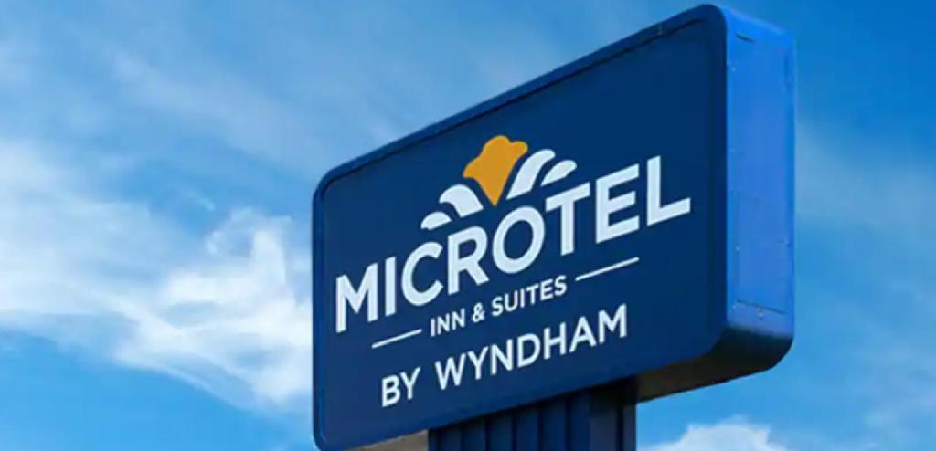 Microtel Inn & Suites By Wyndham 파밍턴 외부 사진